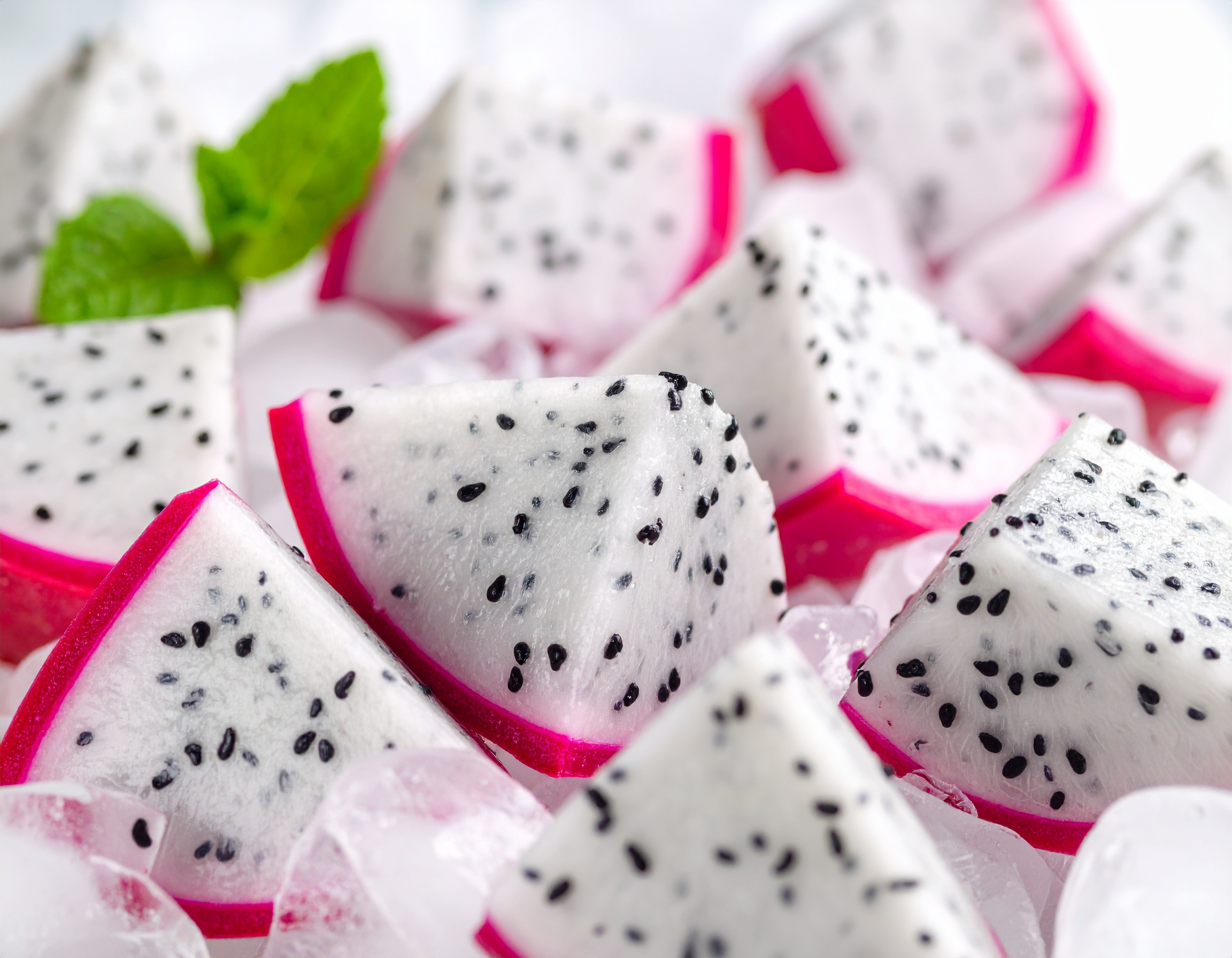 Firefly_polpa de fruta pitaya gelada congelada com gelo 165820.jpg